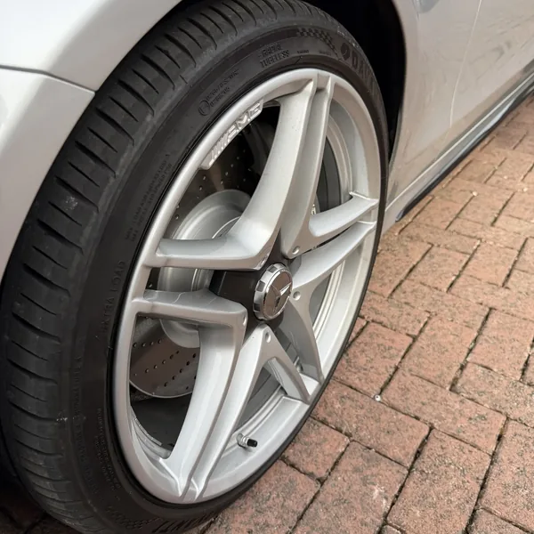 2015 Mercedes-Benz C63 AMG — photo 9